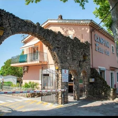 Mobil Home L'Eau Vive Les Arcs-sur-Argens Esterno foto